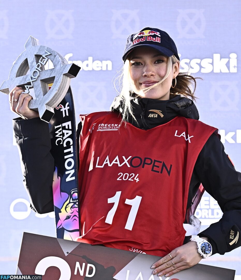 Eileen Gu / GoEileenGu / eileengu / https: Nud OnlyFans  Fotografie scursă #7