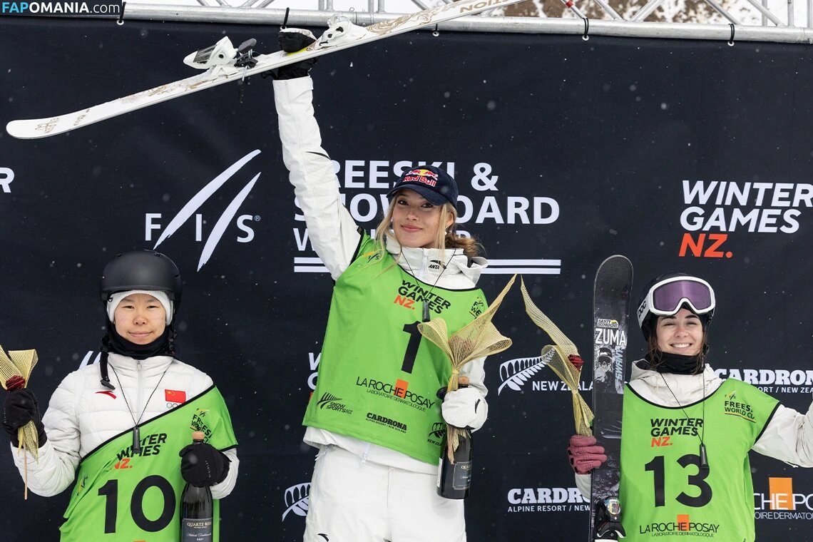 Eileen Gu / GoEileenGu / eileengu / https: Nud OnlyFans  Fotografie scursă #20