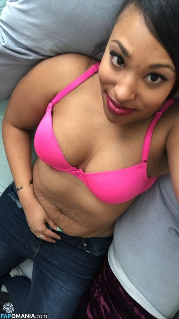 Elaynah Nud OnlyFans  Fotografie scursă #9