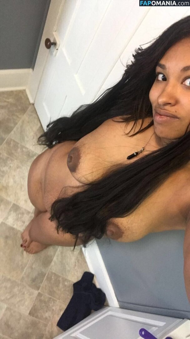 Elaynah Nud OnlyFans  Fotografie scursă #13