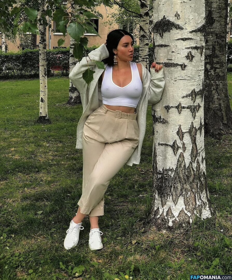 elenipolinski Nud OnlyFans  Fotografie scursă #10