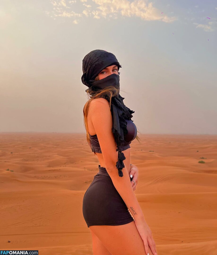 Elisa Esposito / eli.esposito / eli.espositoo / la_prof_eli Nud OnlyFans  Fotografie scursă #30