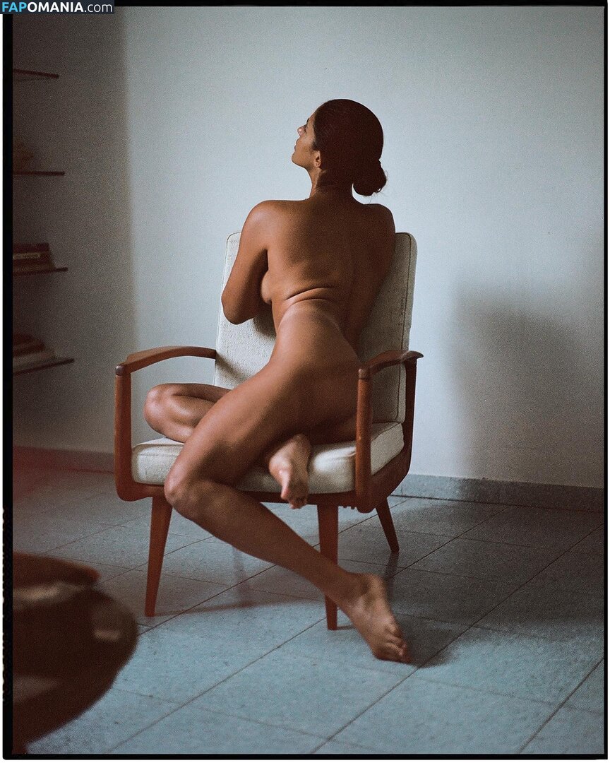 Elisheva Revah / elish_______ Nud OnlyFans  Fotografie scursă #1
