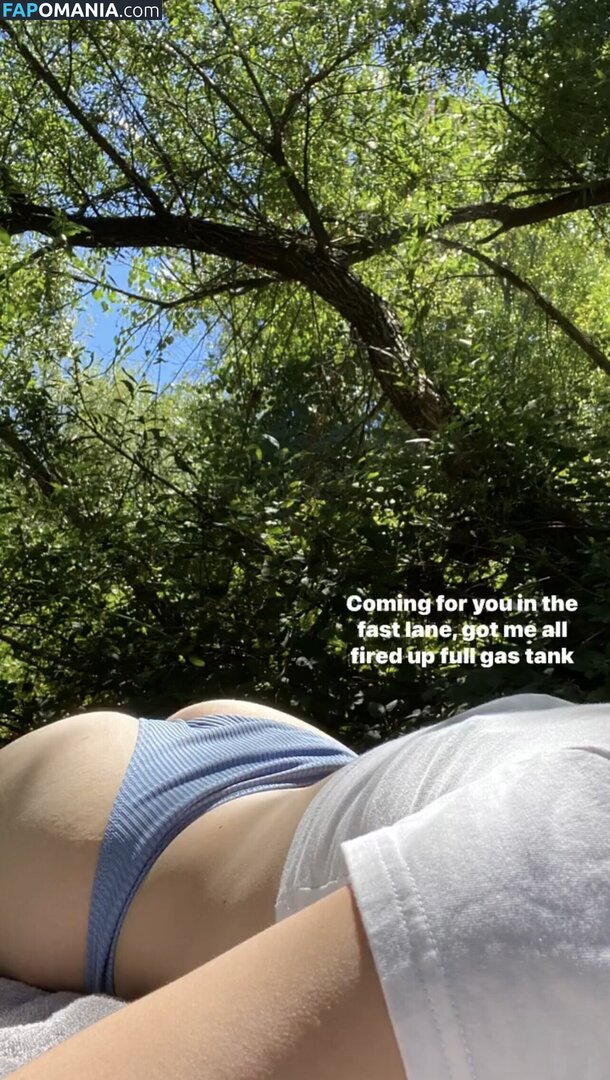 Elissa Beck / elissaaa.beck / elissabeck / pr1ncessviolet Nud OnlyFans  Fotografie scursă #3