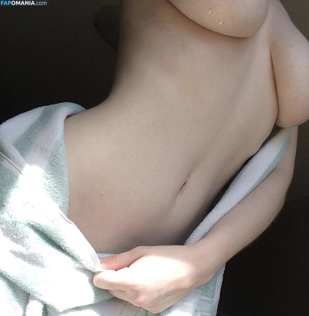 Elita Harkov / Yungelita Nud OnlyFans  Fotografie scursă #64