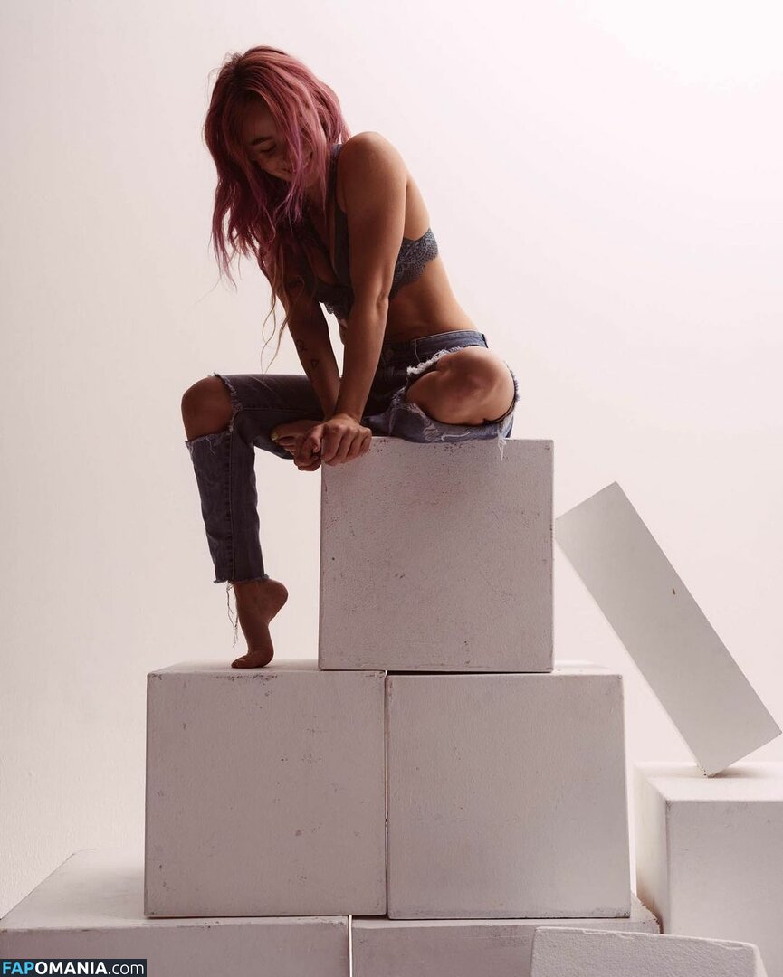 ElIZAGRACEMUSIC / Eliza Grace / elizaxograce / iamelizagrace_ Nud OnlyFans  Fotografie scursă #8