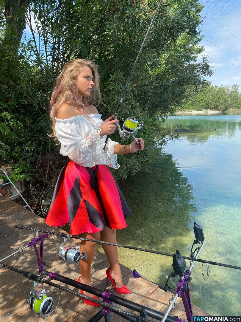Elizabeth Shostak Nud OnlyFans  Fotografie scursă #3