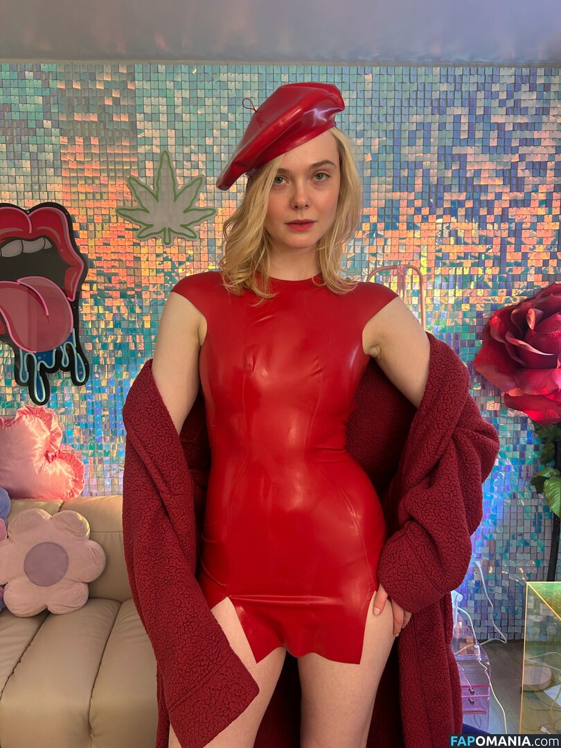 Elle Fanning / ellefanning Nud OnlyFans  Fotografie scursă #144