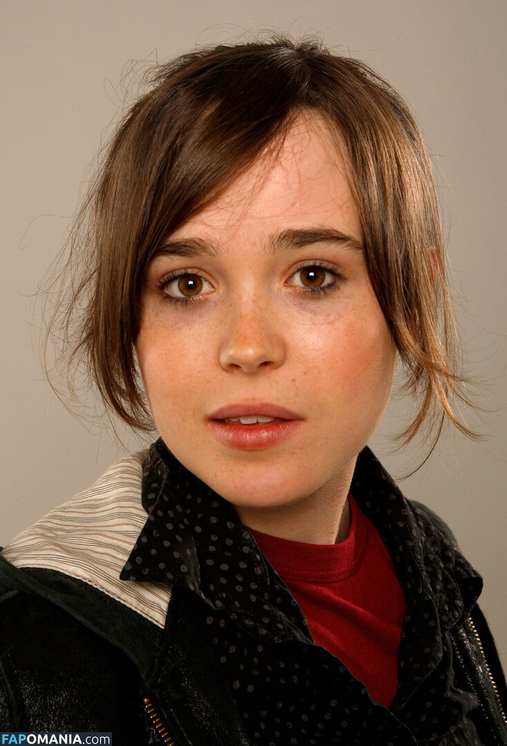 Elliot Page / elliotpage / formerly Ellen Page Nud OnlyFans  Fotografie scursă #3