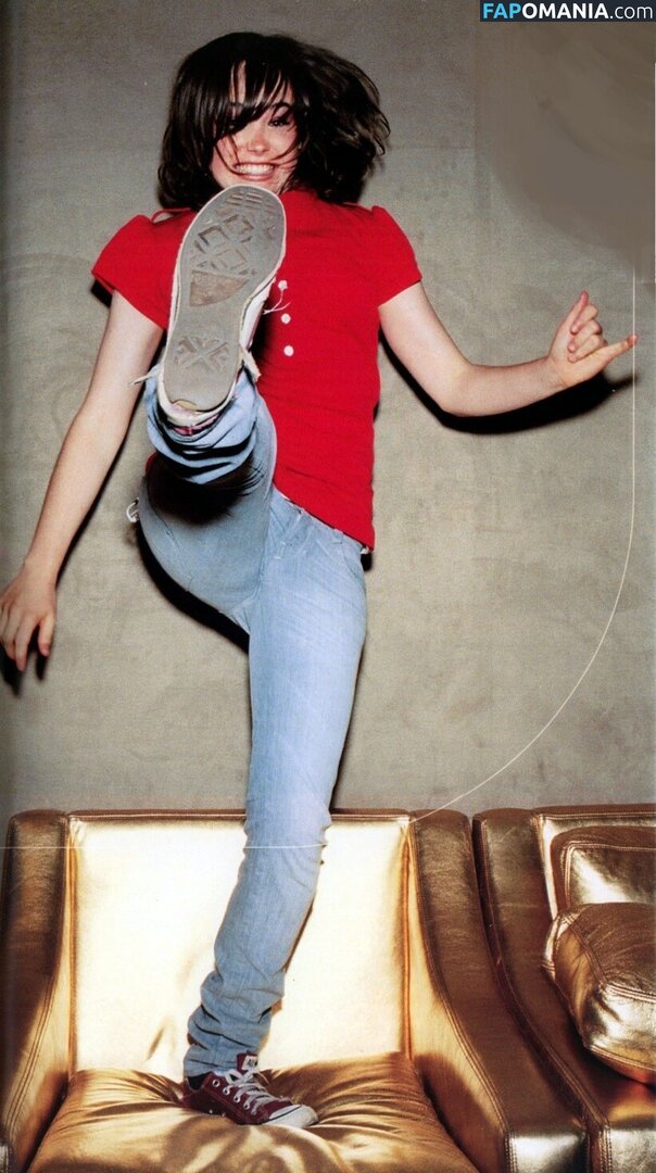 Elliot Page / elliotpage / formerly Ellen Page Nud OnlyFans  Fotografie scursă #12