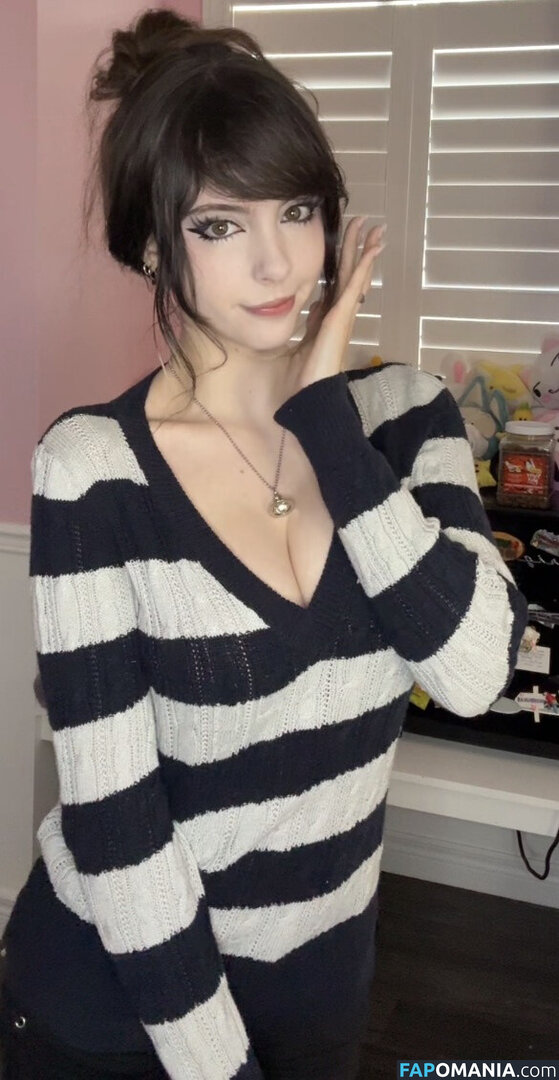 __emiki / em098 / emik28 / emiki / emiki28 / ilovekitties.28 Nud OnlyFans  Fotografie scursă #4