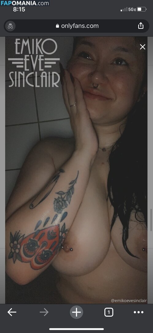 emikoevesinclair / katherine hershey / katie hershey / katieemiko3 / twitchywitchygoth Nud OnlyFans  Fotografie scursă #7