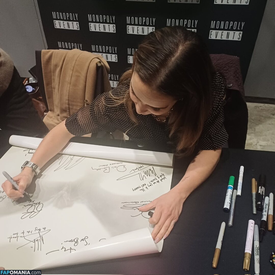 Emilia Clarke / clarkeyxo / emilia_clarke / emiliaclarke Nud OnlyFans  Fotografie scursă #893