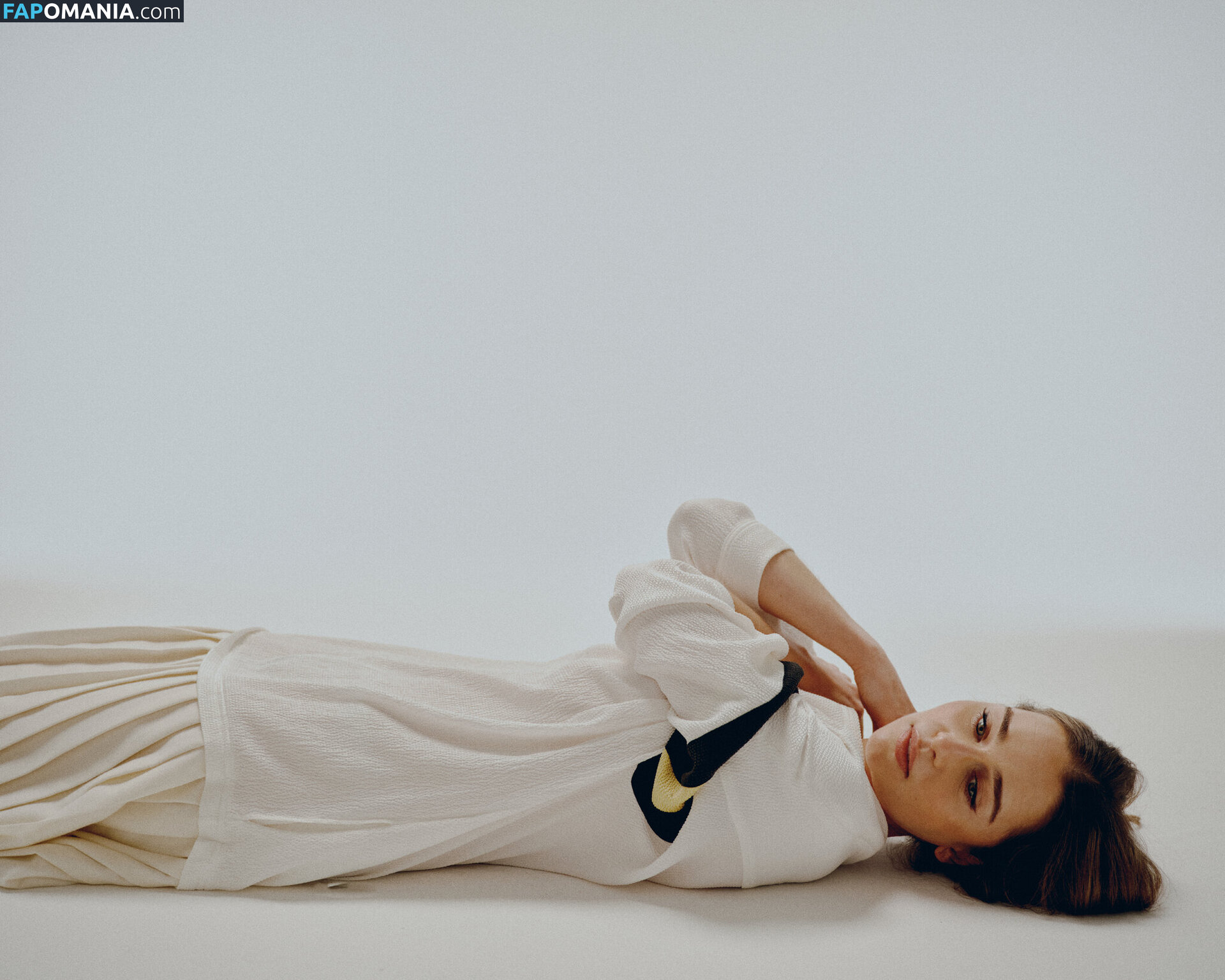 Emilia Clarke / clarkeyxo / emilia_clarke / emiliaclarke / emiliaclarkecentral / https: Nud OnlyFans  Fotografie scursă #943