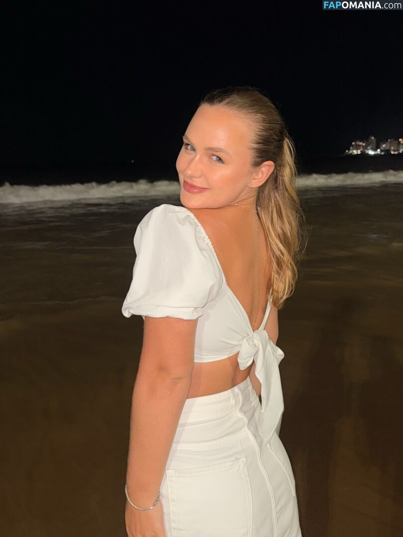 Emilly Schellmann / _emillyschellmann Nud OnlyFans  Fotografie scursă #8
