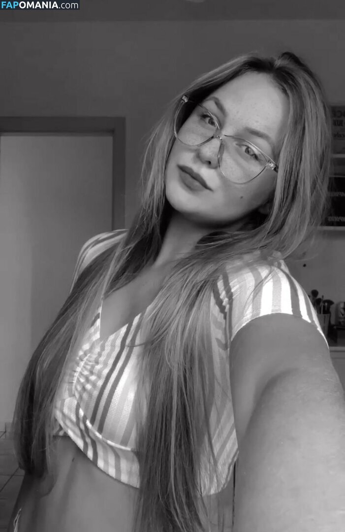 Emilly Schellmann / _emillyschellmann Nud OnlyFans  Fotografie scursă #35