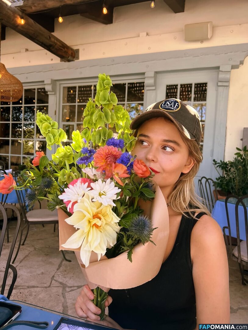 Emily Alyn Lind / emilylind Nud OnlyFans  Fotografie scursă #135