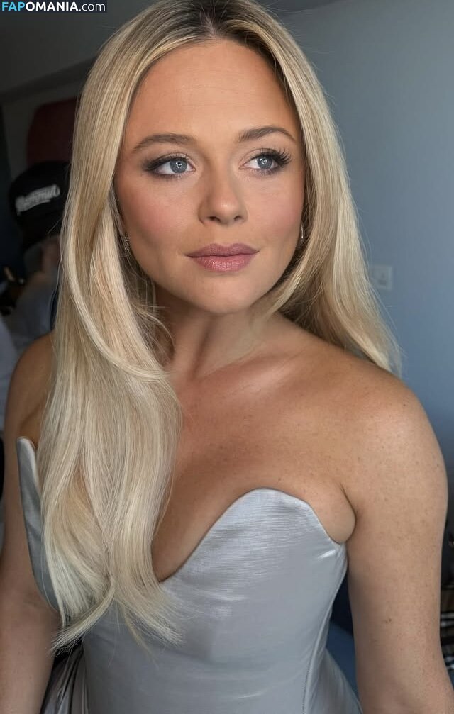 Emily Atack / emilyatack Nud OnlyFans  Fotografie scursă #24
