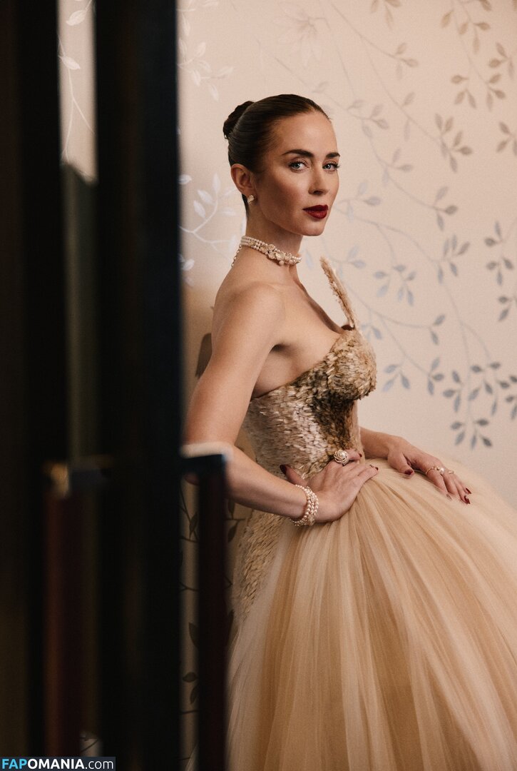 Emily Blunt / _emily_blunt_ / twogirlsoneblunt Nud OnlyFans  Fotografie scursă #463