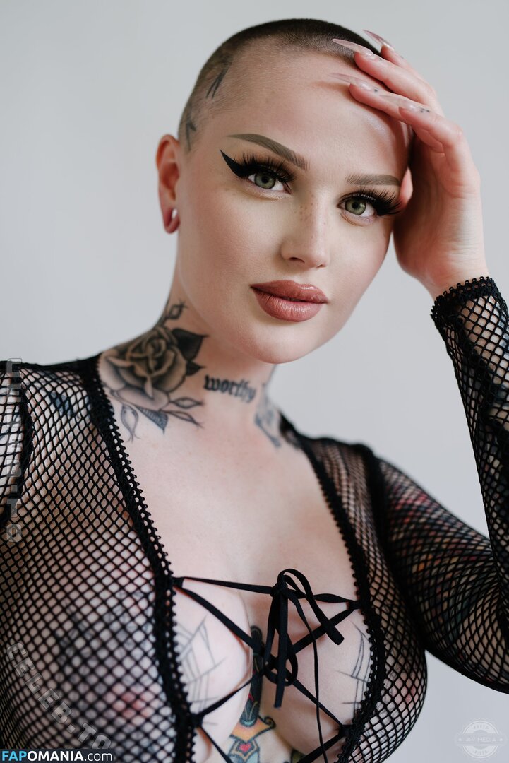 Emily Boring / embodoe / https: Nud OnlyFans  Fotografie scursă #4