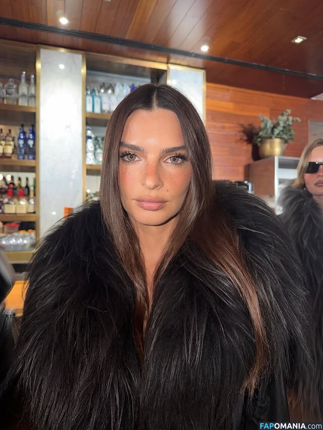 Emily Ratajkowski / Officialemilyratajkowski / emrata / https: Nud OnlyFans  Fotografie scursă #39