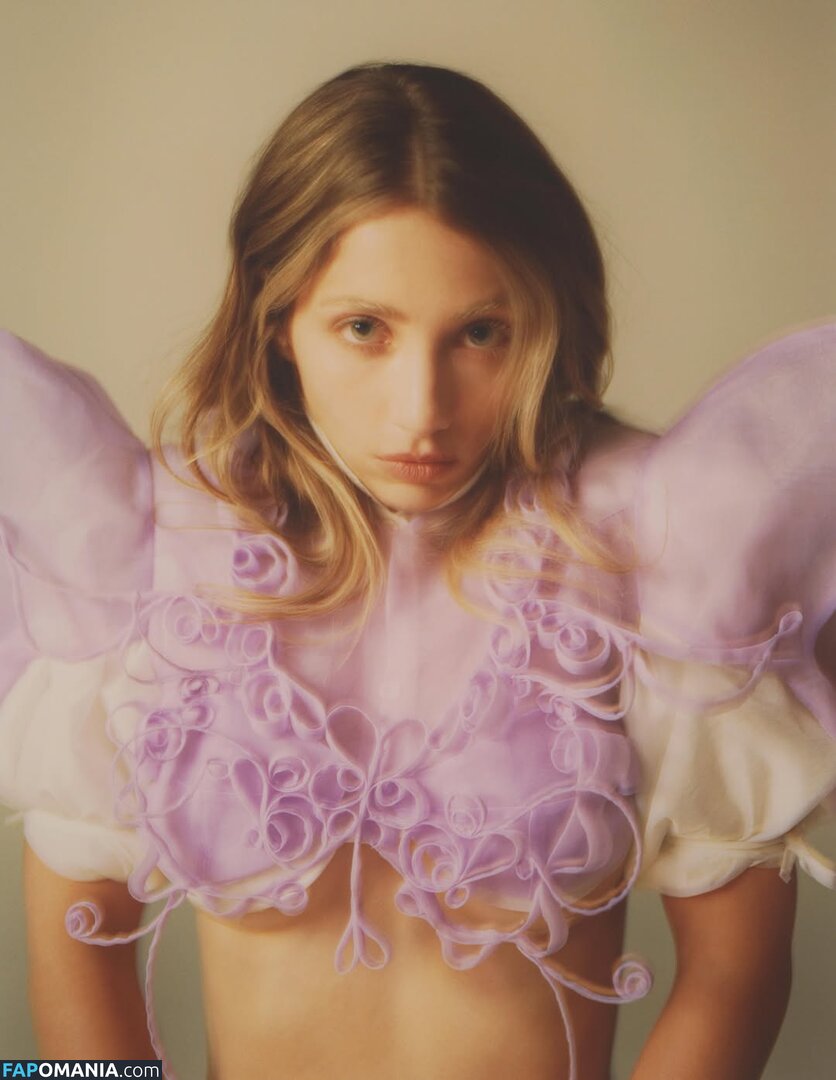 Emily Rudd / emilysteaparty Nud OnlyFans  Fotografie scursă #274