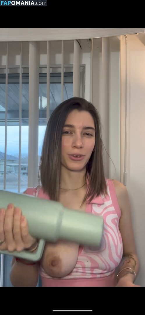 Emily Winterfell / emilysylraa / emilywinterfell / emilyxvirel / emilyxvirel... Nud OnlyFans  Fotografie scursă #9