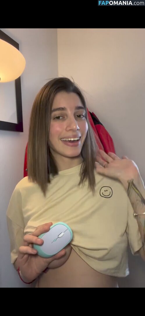 Emily Winterfell / emilysylraa / emilywinterfell / emilyxvirel / emilyxvirel... Nud OnlyFans  Fotografie scursă #16