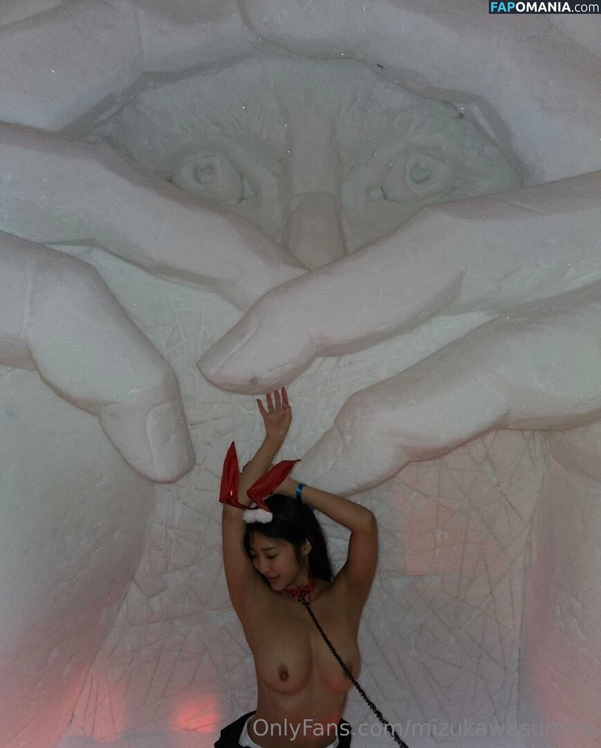 Emiri Momata / emirimomota / mizukawasumire Nud OnlyFans  Fotografie scursă #17