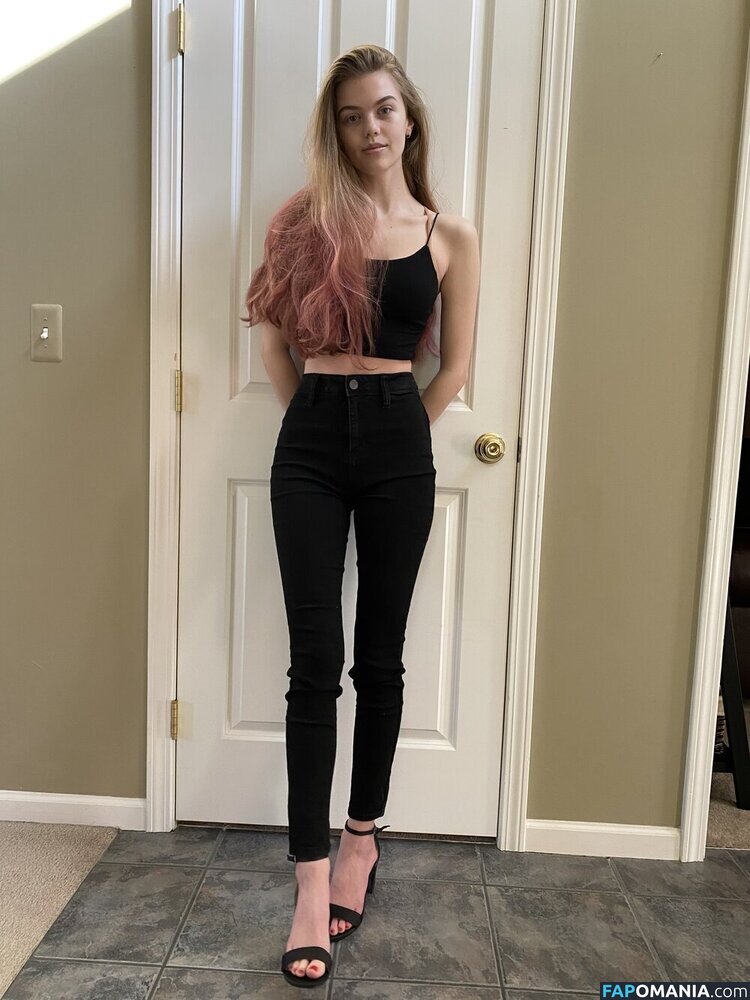 Bradpittsgf / Emma Beardsley / emmabbeardsley Nud OnlyFans  Fotografie scursă #16