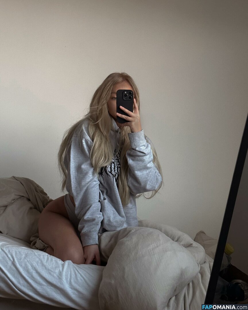 Emma / bunni.emmie / emmachamberlain / kngemma / tinywaistemma Nud OnlyFans  Fotografie scursă #15