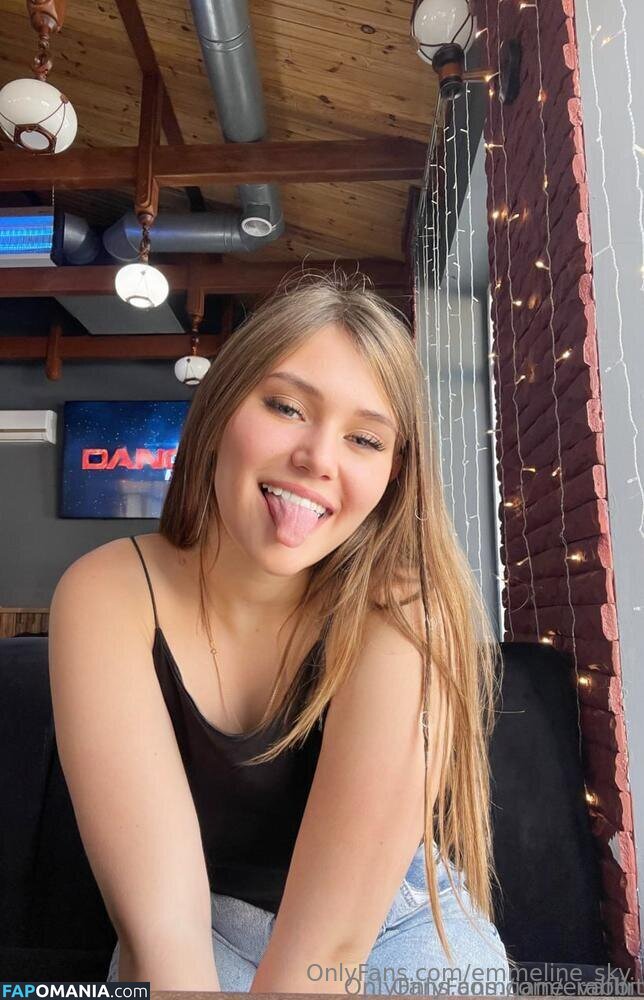 emmeline_sky Nud OnlyFans  Fotografie scursă #7