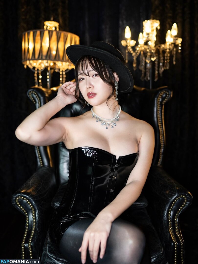 Erika Momoyama / eri0208i / erika_momoyama Nud OnlyFans  Fotografie scursă #9