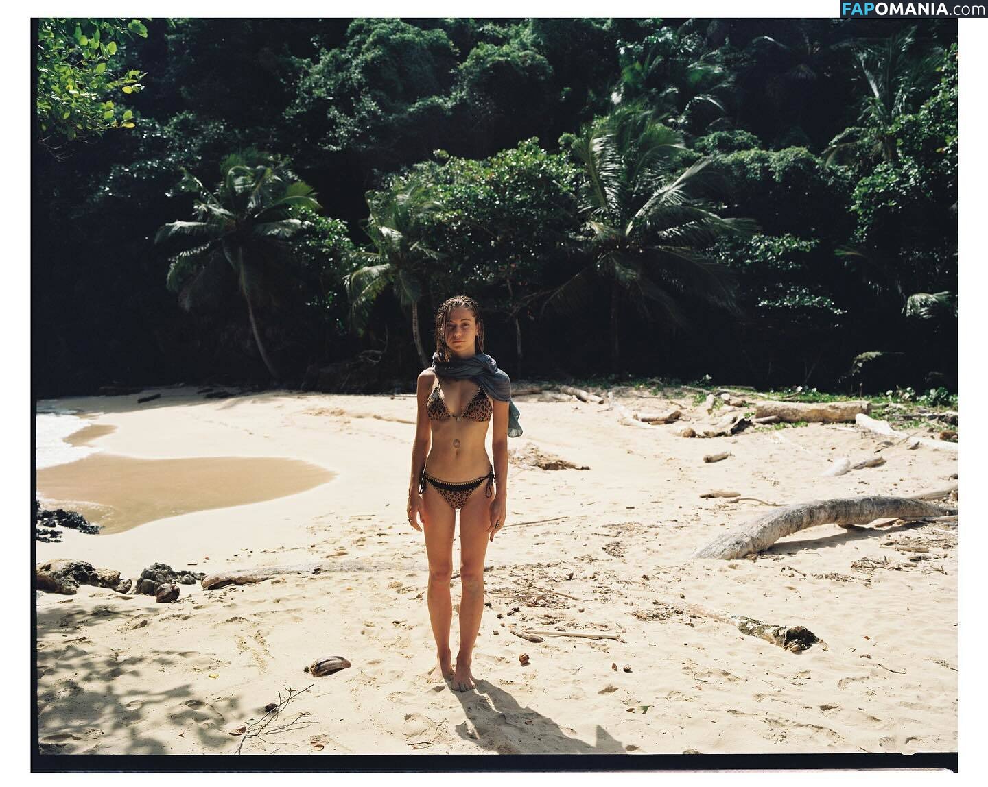 _estela_tessaro / estela / estelagomez / thirdeyewitchh Nud OnlyFans  Fotografie scursă #33