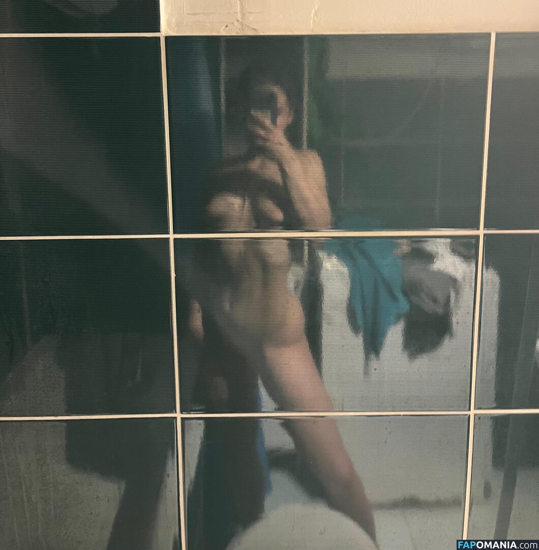 Evermoist Nud OnlyFans  Fotografie scursă #12