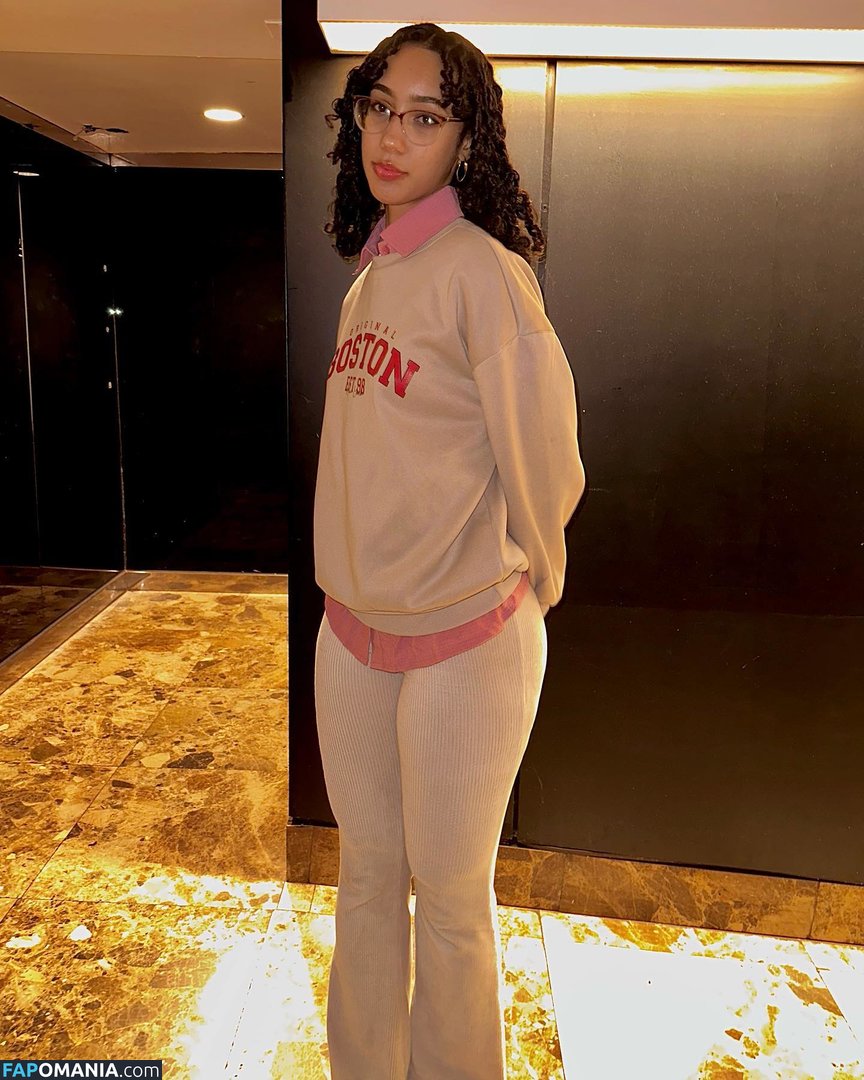 eliana / ewmxt / lalayravo / woahnatty Nud OnlyFans  Fotografie scursă #10