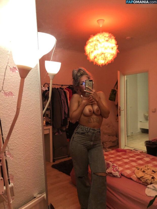 Fairy Karo / fairykaro / karolinantivist Nud OnlyFans  Fotografie scursă #71