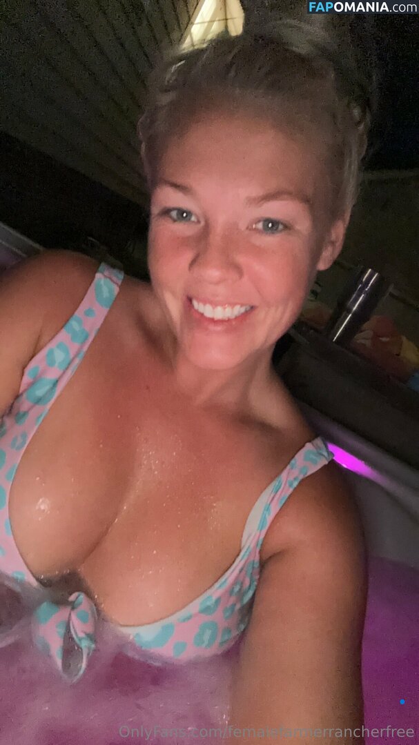 Female Farmer Rancher / FemaleRancher / femalefarmerrancher Nud OnlyFans  Fotografie scursă #1