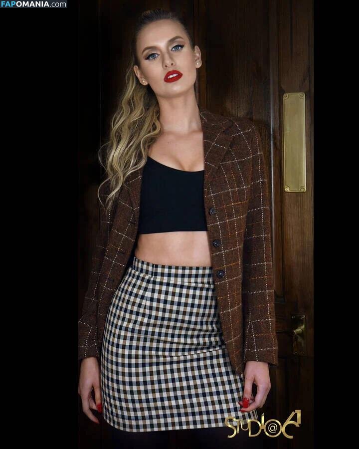 Fern Alexandra Nud OnlyFans  Fotografie scursă #8