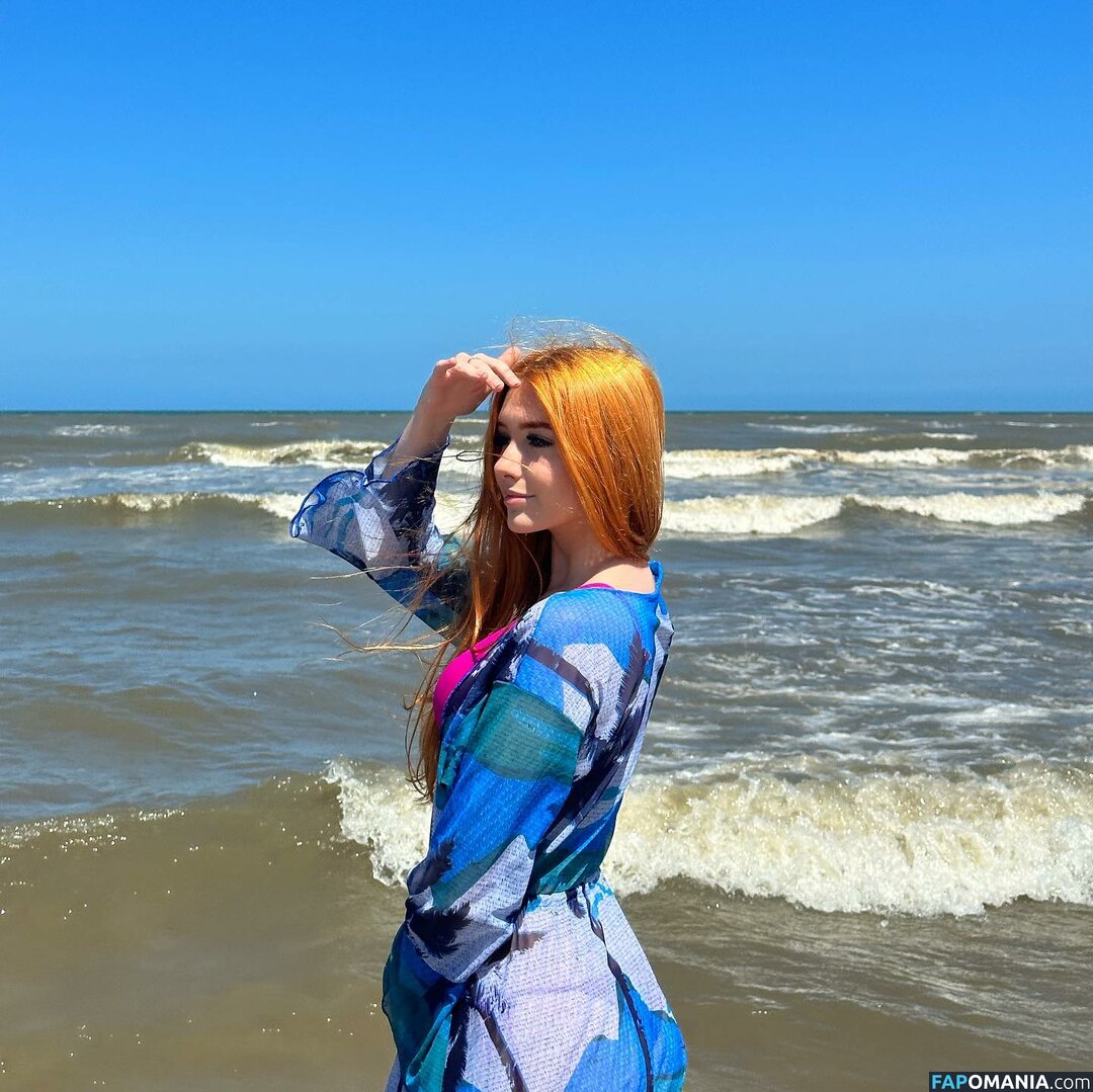 Feeh Hanzen / Fernanda Hanzen / feeh_hanzen / feehhanzen Nud OnlyFans  Fotografie scursă #10