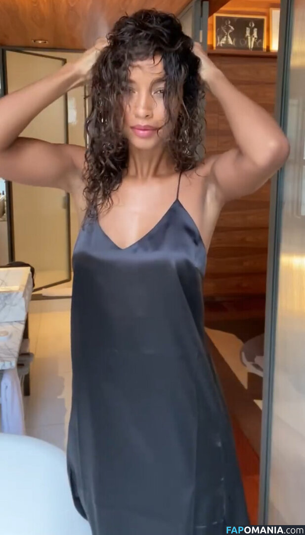 Flora Coquerel / floracoquerel Nud OnlyFans  Fotografie scursă #19