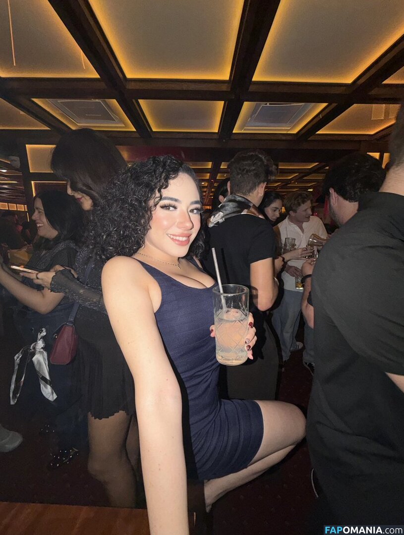 Fulyanm Zsauri Nud OnlyFans  Fotografie scursă #3