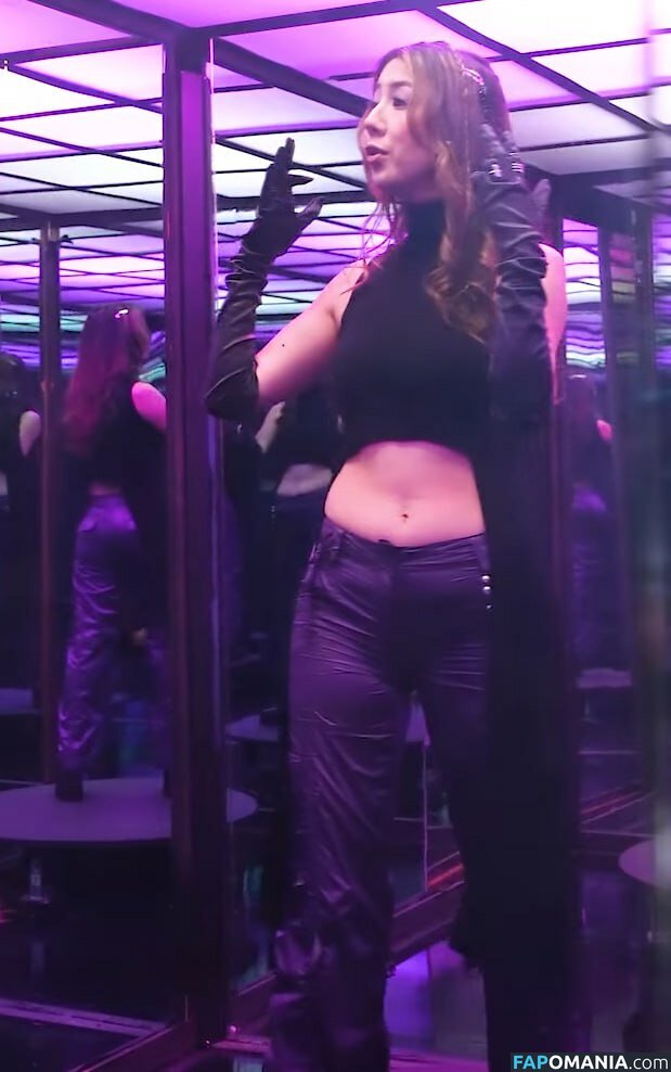 Fuslie / Leslie Nud OnlyFans  Fotografie scursă #503