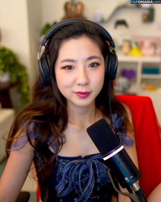 Fuslie / Leslie Nud OnlyFans  Fotografie scursă #781
