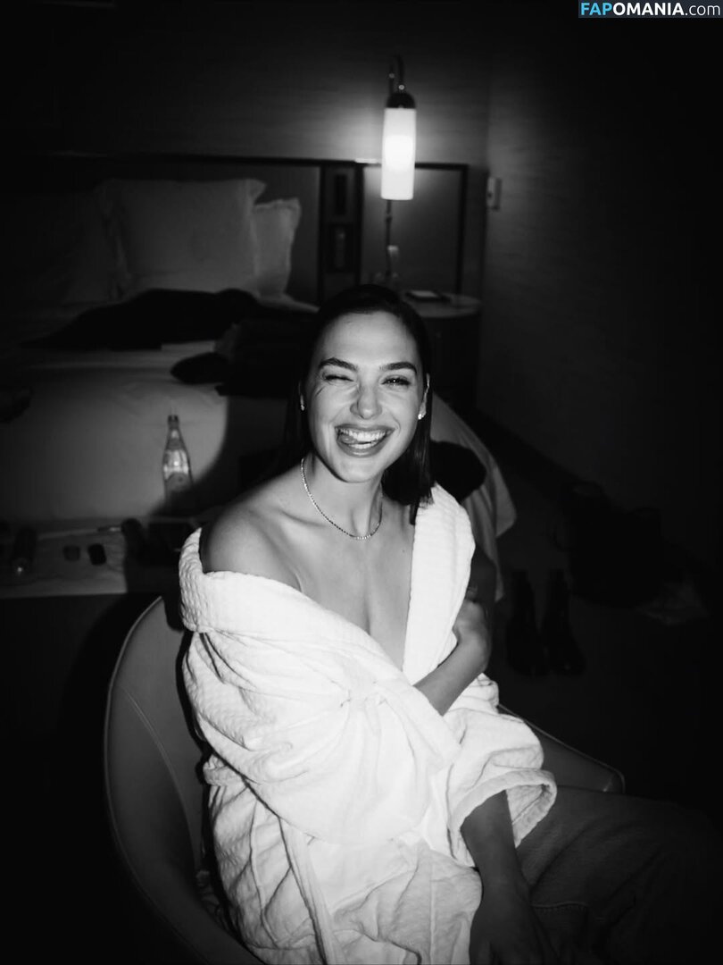 Gal Gadot / gal_gadot / https: / inked_hriss Nud OnlyFans  Fotografie scursă #736