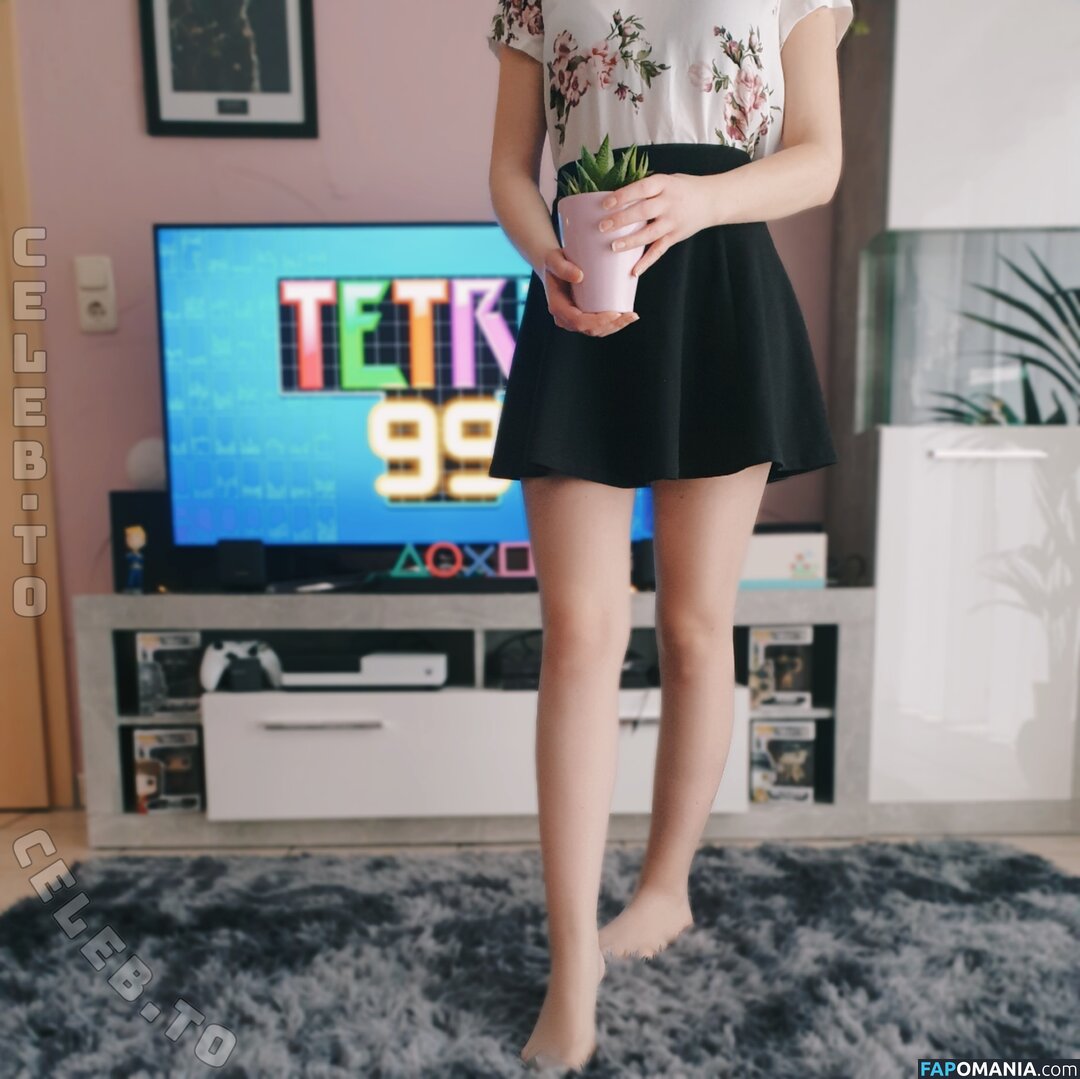 Gamerpetrol / https: Nud OnlyFans  Fotografie scursă #6