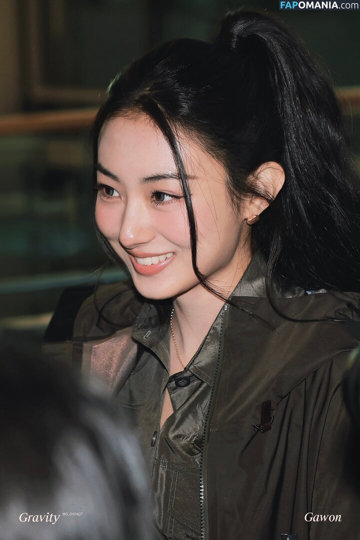 Gawon / Lee Ga-won / MEOVV_GAWON / gawon_moevv / https: / 이가원 MEOVV Nud OnlyFans  Fotografie scursă #14