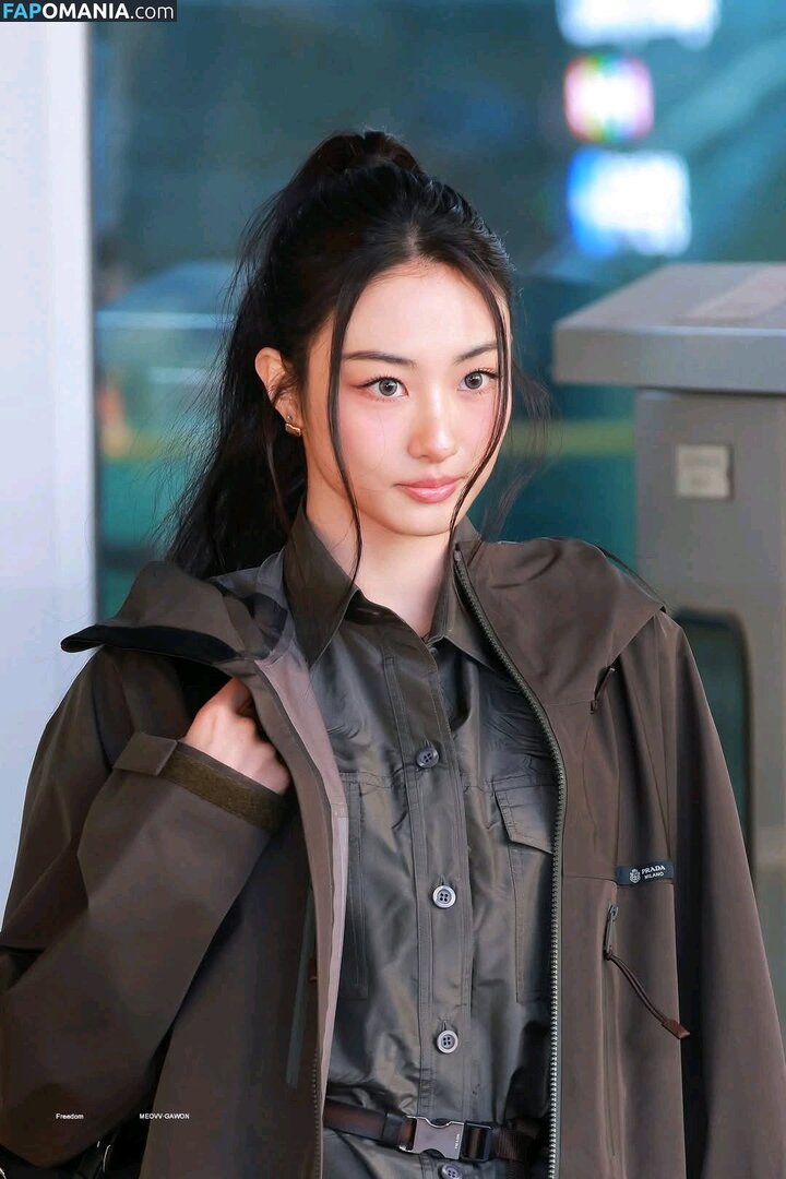 Gawon / Lee Ga-won / MEOVV_GAWON / gawon_moevv / https: / 이가원 MEOVV Nud OnlyFans  Fotografie scursă #19