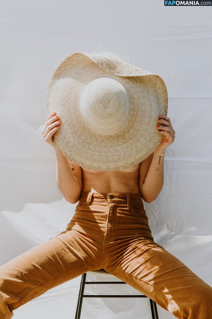 Broods singer / Georgia Nott / NottGeorgia / broodsmusic Nud OnlyFans  Fotografie scursă #3