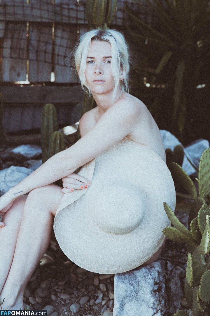 Broods singer / Georgia Nott / NottGeorgia / broodsmusic Nud OnlyFans  Fotografie scursă #4